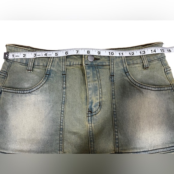 Superdown Pleated Raw Hem Denim Mini Skirt Medium Faded Light Wash Y2K - Picture 7 of 11